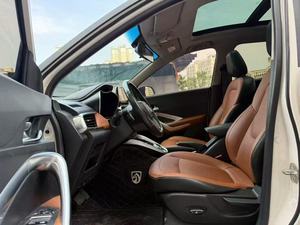 Baojun 510 : SUV compact, abordable et stylé pour les jeunes à l'âme sportive. - Product Image 3