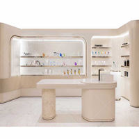 Vitrine de présentation de parfums et cosmétiques durable et moderne pour salon de beauté