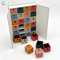 Boîte de calendrier de l'avent personnalisée à 24 tiroirs, boîte d'emballage cadeau de compte à rebours de Noël en carton recyclable gaufré