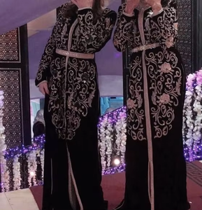 Elegante hermoso pesado Zardozi bordado acetato hasta el suelo vestido para boda/fiesta ATIYA LIBAS Lehenga Choli - Product Image 3