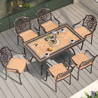 Ensemble de salle à manger de patio en aluminium moulé de 9 pièces avec barbecue intégré, table et mobilier d'extérieur vintage, personnalisable B2B