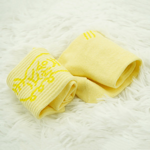 Vente en gros de chaussettes de sport en coton 100%, Starlight souhaite de douces bénédictions unisexes avec motif - Product Image 4