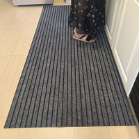 Tapis de sol anti-dérapant intérieur/extérieur à sept rayures en forme de rouleau tapis lavable pour escaliers et couloir pour une utilisation en extérieur