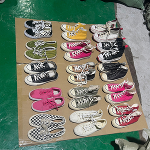 Zapatillas de Lona Transpirables con Cordones, de Segunda Mano, para Hombre y Mujer, Disponibles en Varios Colores con Patrón a Cuadros - Product Image 3