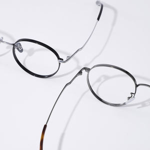 Montures de lunettes en titane avec lettre personnalisée Lunettes de prescription rondes unisexes avec <span class=keywords><strong>petit</strong></span> numéro de hauteur de boîte - Product Image 6