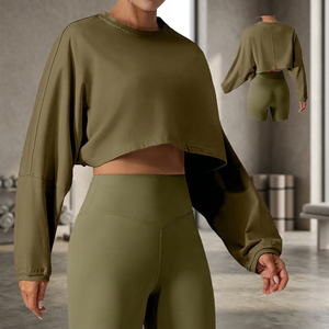Top corto para mujer, manga larga, cuello redondo, color sólido, ajuste holgado - Product Image 2