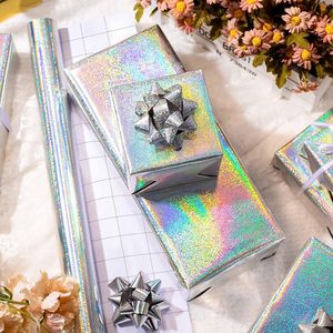 กระดาษห่อของขวัญลายเลเซอร์สีสันสดใส เหมาะสำหรับงานเลี้ยงฉลองทารก วันวาเลนไทน์ วันแม่ วันคริสต์มาส และงานวันเกิด - Product Image 4