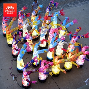 Ballerino gonfiabile pubblicitario dell'aria con il ballerino variopinto gonfiabile alto del cielo dell'aria del ventilatore 2m della luce principale <span class=keywords><strong>da</strong></span> vendere - Product Image 1