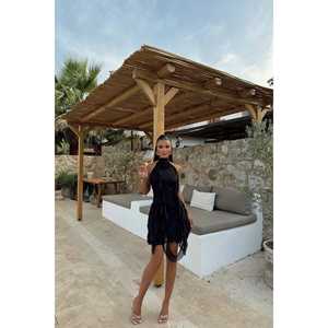 Robe mini noire en crochet coupe trapèze avec col carré, style élégant pour fêtes et clubs, décorations à fermeture éclair, fentes transparentes, taille XS - Product Image 2