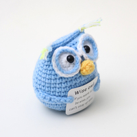 Peluche Hibou Mignonne Faite à la Main en Crochet, Artisanat Textile, Favorise l'Encouragement Émotionnel Positif, Carte Inspirante Incluse, Cadeau