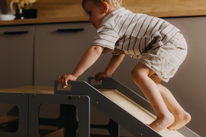 Montessori เก้าอี้หอคอยในครัวแบบพับได้ทำจากไม้พร้อมสไลเดอร์สำหรับการเรียนรู้ที่ทันสมัยและบ้านไร่ที่มาจากยุโรป - Product Image 4