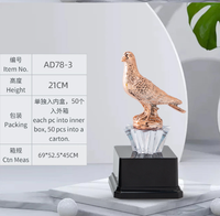 Trophée de la Paix 2025 en Résine Personnalisée : Statue de Pigeon Doré – Meilleur Marqueur – Coupes et Trophées pour Joueurs de Football et Événements Sportifs