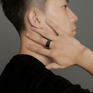 VAF عصري أسود/أحمر 3A ترصيع الزركون عبر خاتم الرجال SS Anillo De ombre Con Cruz Incrustada De Zircon 3A نيغرو/روجو - Product Image 4