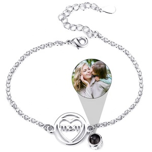 Có Ý Nghĩa Thư Mẹ Vòng Đeo Tay Tùy Chỉnh Hình Ảnh Chiếu Vòng Đeo Tay Shopify Drop-Hipping Của Mẹ Món Quà Ngày Mỏng Bảng Chữ Cái Vòng Đeo Tay - Product Image 1