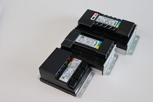 Controlador inteligente eficiente integrado 48V 60V 72V motocicleta eléctrica controlador sin escobillas PMSM Controladores de motor - Product Image 3