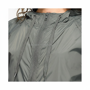 Nouvelle mode en gros vêtements de plein air 100% polyester Nylon Anorak Coupe-Vent Vestes manteau femme PVC veste - Product Image 1