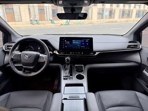 Venta al por Mayor de Vehículos <span class=keywords><strong>Toyota</strong></span> <span class=keywords><strong>Sienna</strong></span> 2023 2.5L Híbridos CVT con Volante a la Izquierda, de Gasolina, en Buen Estado, a Precios Económicos en China - Product Image 4