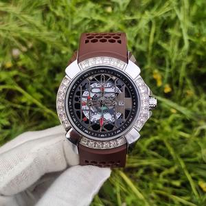 <span class=keywords><strong>Montre</strong></span> à Quartz Sportive Homme "Iced Out" Style <span class=keywords><strong>G</strong></span>-<span class=keywords><strong>Shock</strong></span> avec Grand Cadran 47 mm, Design Creux <span class=keywords><strong>en</strong></span> Alliage et Verre – Vente <span class=keywords><strong>en</strong></span> <span class=keywords><strong>Gros</strong></span> pour Étudiants et Jeunes - Product Image 4