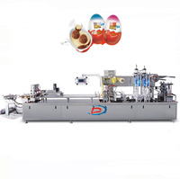Oeuf en chocolat complet avec jouets faisant la machine Surprise Egg Joy Egg Blister Packaging Machine