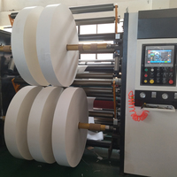 Rollo de papel Kraft recubierto a prueba de aceite, máquina rebobinadora con sistema de descarga automática para bolsas de papel