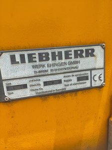 Grue sur chenilles d'occasion Liebherr 400 tonnes LR1400/2, grue Liebherr d'occasion Super Lift - Product Image 2