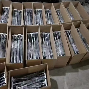 Pointes anti-oiseaux galvanisées à ressort pour lignes électriques et tours haute tension – Dissuasion des oiseaux en gros - Product Image 4