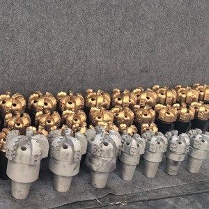 <span class=keywords><strong>4</strong></span> شفرات ماسية <span class=keywords><strong>PDC</strong></span> قوس حفر آبار المياه 3 شفرات لحفر الصخور - Product Image 4