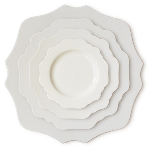 Set di Piatti in Porcellana Bone China Personalizzati di Alta Qualità, Piatti Decorativi a Forma di Girasole, Piatti Bianchi in Ceramica per Casa, Matrimoni ed Eventi - Product Image 1