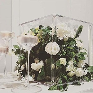 Support de fleurs de mariage de 25cm de haut Colonnes en acrylique Pilier transparent Vases décoratifs Pièce maîtresse de mariage rectangulaire - Product Image 1