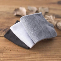 Chaussettes courtes unies pour hommes, prêtes à être expédiées en gros, pour usage quotidien décontracté, coupe basse, personnalisation acceptée