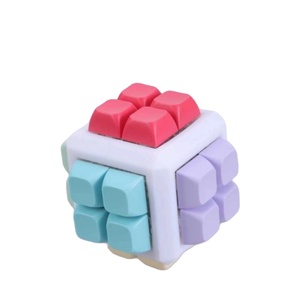 Porte-clés anti-stress personnalisé en acrylique, motif anime dessin animé, avec bouton de clavier à six faces, breloque de sac - Product Image 4