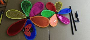 Großhandel Bestseller Große 38*70cm Plastik Doppelschichtige Pailletten-Insekten-Biene Kinderspielzeug für Außendekoration - Product Image 6