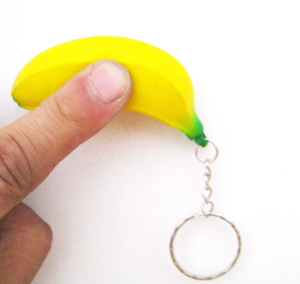 Biểu tượng tùy chỉnh PU chuối căng thẳng bóng Keychain quảng cáo mang nhãn hiệu căng thẳng cứu trợ đồ chơi - Product Image 2