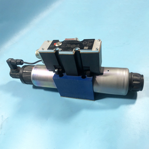R900244748 4WREE10W3-75-2X/G24K31/F1V Válvula Proporcional de Acción Directa de 3 Posiciones y 4 Vías - Product Image 6