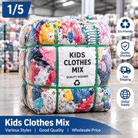 Vêtements d'occasion RWK à assortir, vêtements neufs à assortir, pantalons, jupes, vêtements pour hommes, également disponibles des vêtements pour enfants