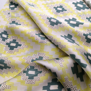 <strong>Wholesale</strong> 16mm <strong>Charmeuse</strong> <strong>Silk</strong> Satin Printed <strong>Fabric</strong> for Women Dress - Product Image 1