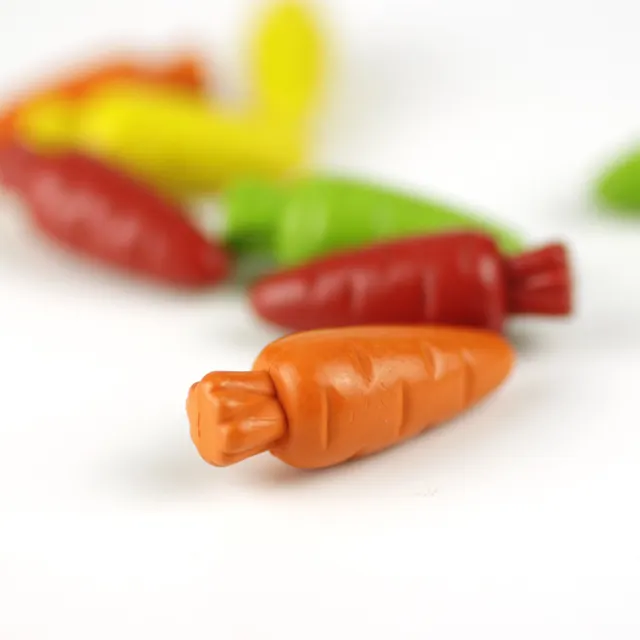 Cera di plastica del pastello di forma calda all'ingrosso delle carote e penna variopinta del pastello per i bambini