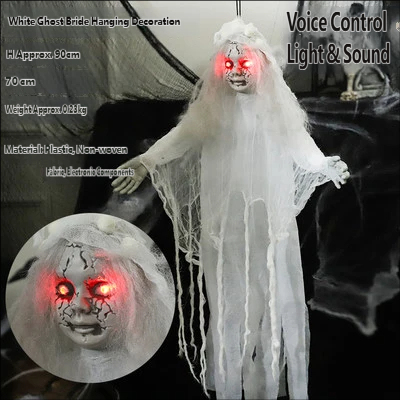 Robe blanche, visage maquillé, mariée au regard spectral.