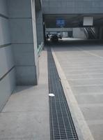 tranchée à haute charge de parcs Système de drainage de mur de toiture de passerelle durable Grille en acier galvanisée à chaud