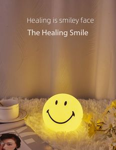 Creative <span class=keywords><strong>smiley</strong></span> visage lampe chambre chevet veilleuse <span class=keywords><strong>dessin</strong></span> animé mignon décor jaune lampadaire cfo salon ou chambre de chevet - Product Image 3