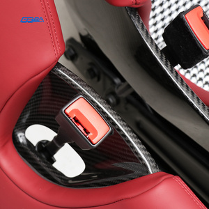 Sièges baquets sport légers à motif pied-de-poule rouge avec support élevé en fibre de carbone pour Porsche 992 Turbos - Product Image 6