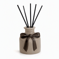 Bouteille diffuseur à roseaux en céramique rose personnalisée avec nœud, en porcelaine blanche crémeuse, pour huiles essentielles, flacon décoratif pour arômes et parfums, vente en gros