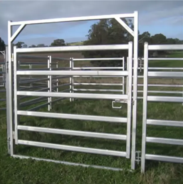 Vee En Draagbare Vee Metalen Hek Werf Voor Feeder Panelen Te Koop