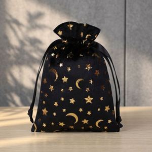 Pochette en satin personnalisable avec cordon de serrage et motif estampé or, petit sac de rangement pour bijoux en provenance du Guangdong - Product Image 3