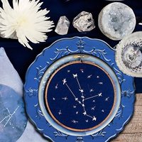 13 pouces Vintage Baroque Party Banquet en plastique gaufré dentelle fleur Table chargeur assiettes pour mariage dîner réception
