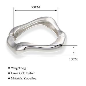 2024 nouveauté mode pas cher en gros à la mode <span class=keywords><strong>Bracelet</strong></span> en alliage métallique <span class=keywords><strong>Bracelet</strong></span> en alliage métallique texture lisse fil <span class=keywords><strong>bracelet</strong></span> jonc - Product Image 6