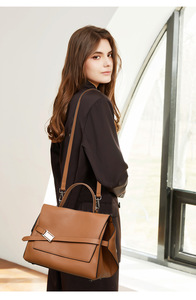 Nouveaux sacs bandoulière de créateur tendance en cuir véritable de haute qualité, sacs messager décontractés, sacs fourre-tout et sacs à main pour femmes - Product Image 6