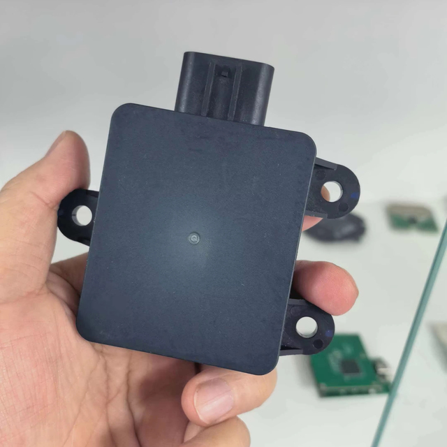 HRT WKIR403T4 77GHz Laser Radar Sensor for Medium Large Commercial Vehicles Front Blind Spot Detection Digital UART Output