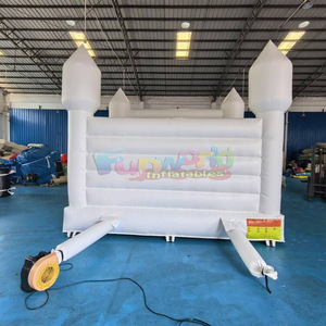 Château gonflable commercial blanc pour enfants, pour fêtes et jeux en plein air - Product Image 3