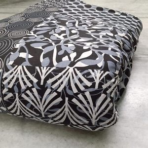 Tela de Algodón Estampada COTSILER Color 10, 42 Pulgadas de Ancho, Ligera, con Patrón Geométrico Abstracto para Vestidos y Blusas de Verano - Product Image 2